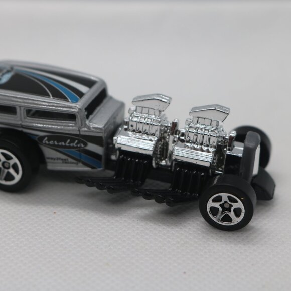 Hot Wheels 1995 Heraldo dragster no blister pack or card diecast - Picture 2 of 6